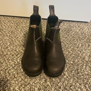 Women’s #519 Blundstones, size 3 AU/UK
